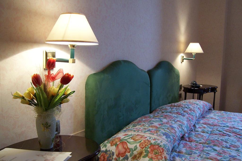 Hotel Poledrini Foligno Quarto foto